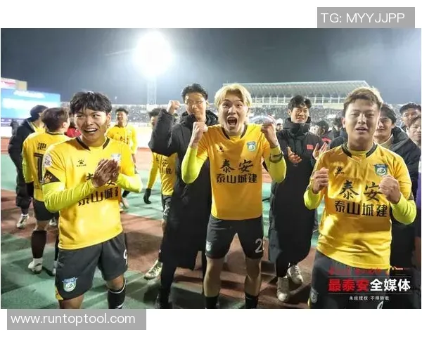 加拉塔萨雷高层炮轰土耳其足协：因遭裁判针对拒绝出席明日仪式